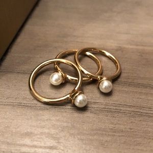 Gold/Pearl three ring set